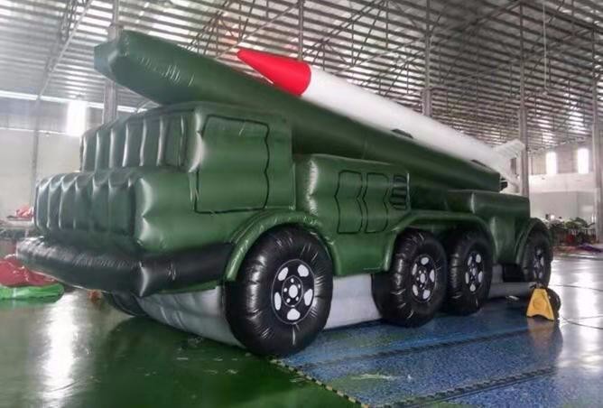 廉江迷彩导弹车